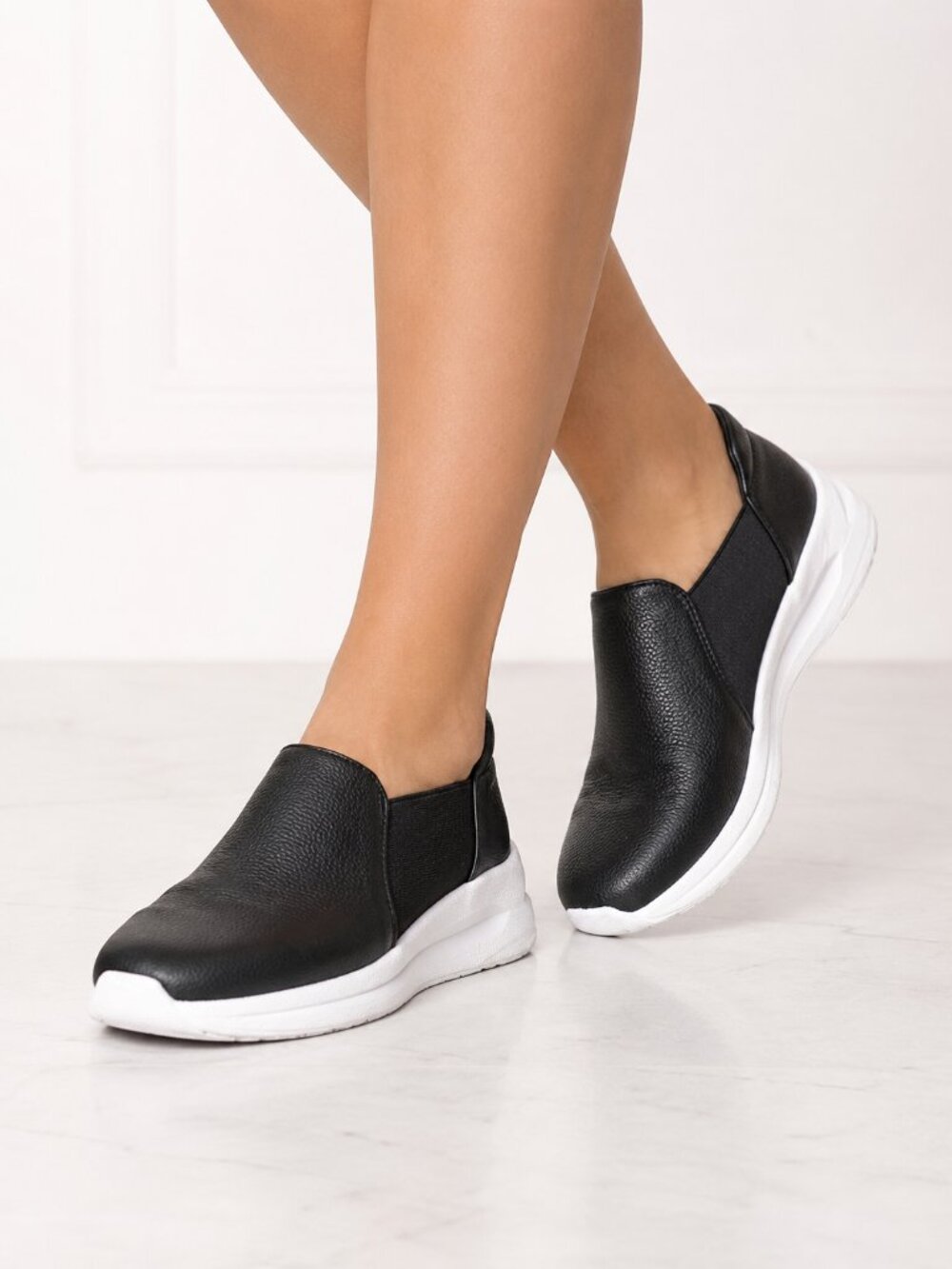 Kelly & Katie Women’s Black Slip-On Sneakers, 7